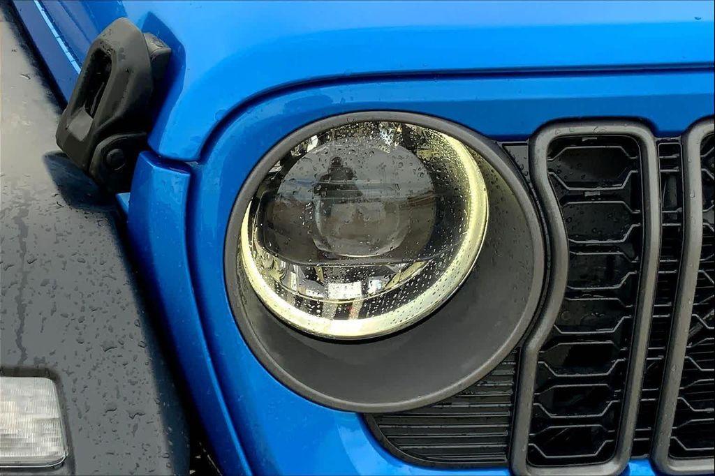 new 2026 Jeep Wrangler car, priced at $47,574
