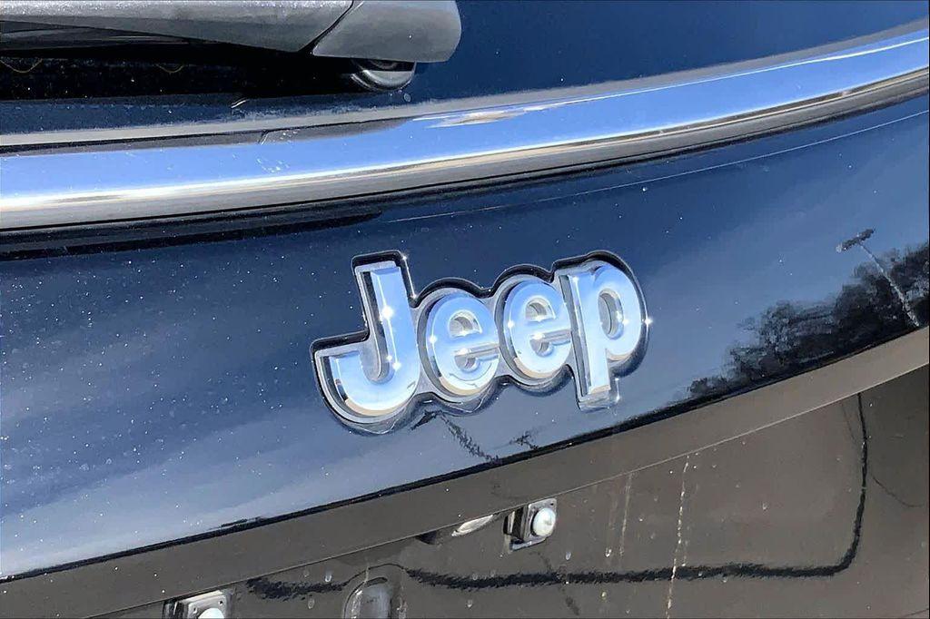 used 2018 Jeep Compass car, priced at $14,290