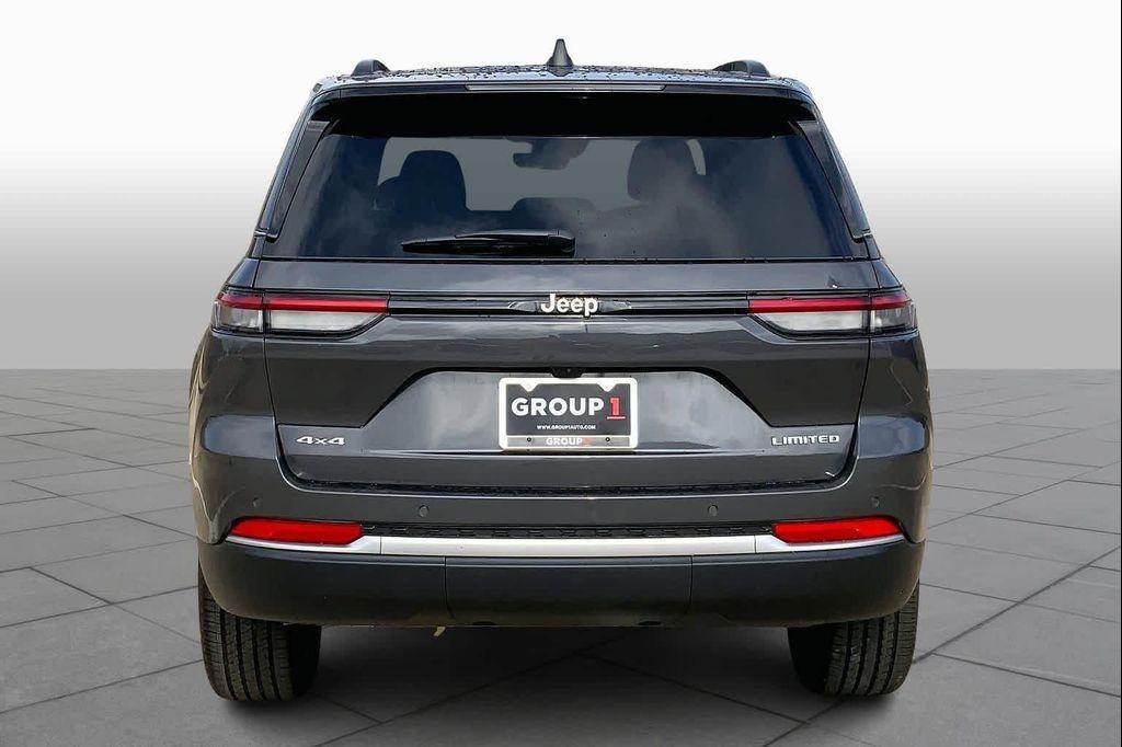new 2026 Jeep Grand Cherokee car, priced at $45,941
