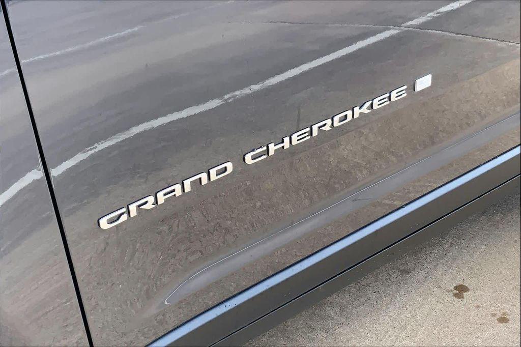 new 2026 Jeep Grand Cherokee car, priced at $45,941