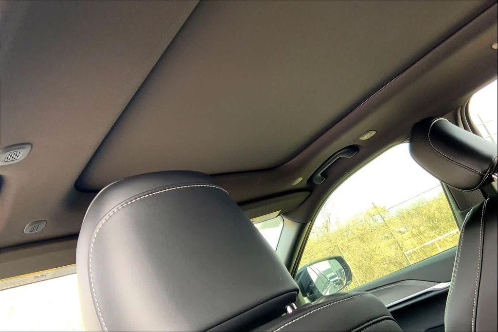 new 2026 Jeep Grand Cherokee car, priced at $45,941
