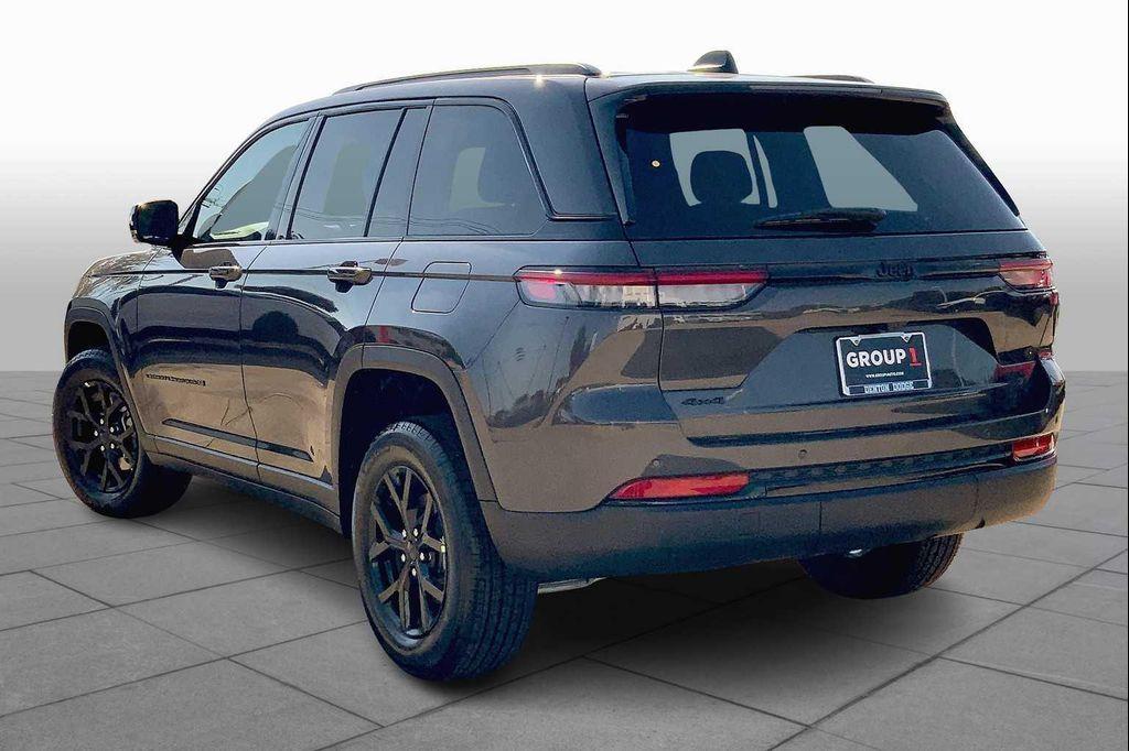 new 2025 Jeep Grand Cherokee car, priced at $43,583