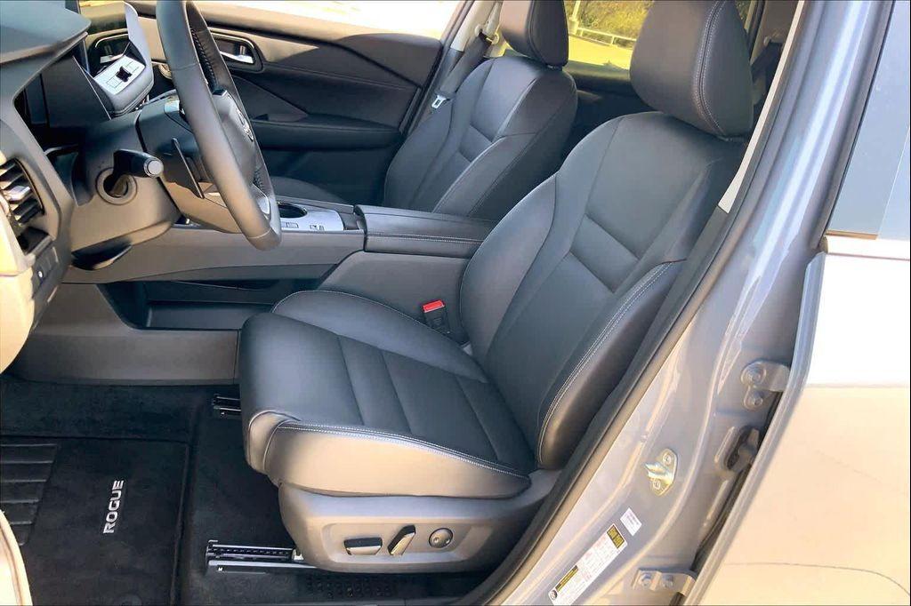used 2025 Nissan Rogue car, priced at $27,999