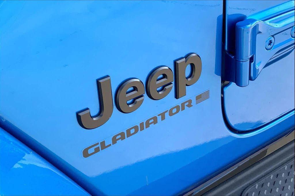 new 2026 Jeep Gladiator car, priced at $44,229