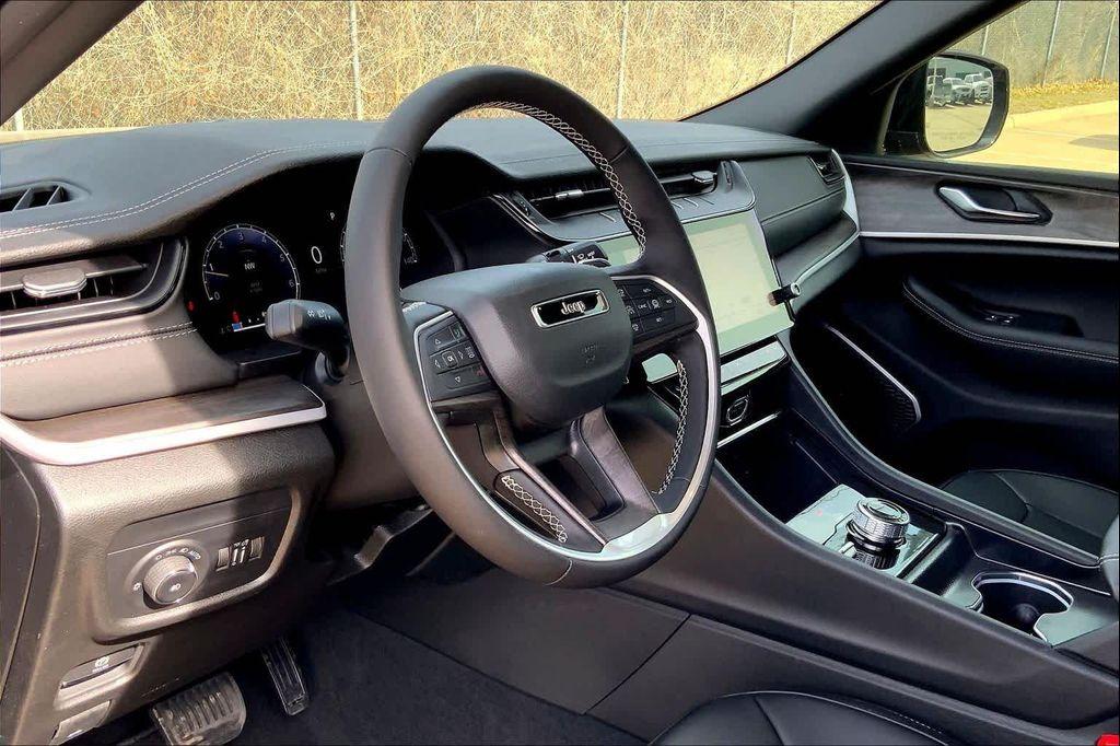 new 2026 Jeep Grand Cherokee car, priced at $44,853