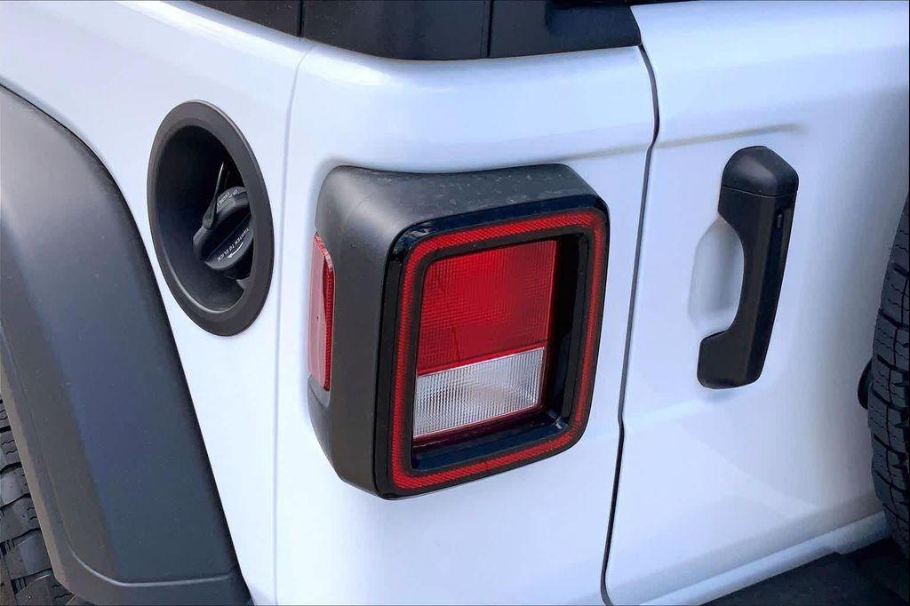 new 2026 Jeep Wrangler car, priced at $46,681
