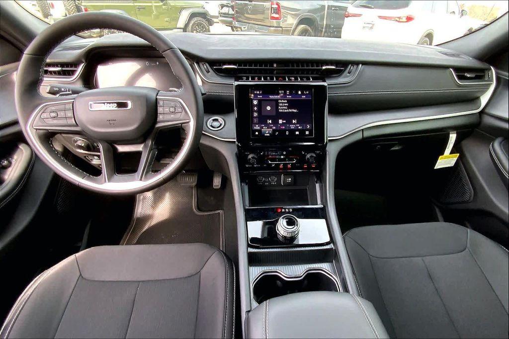 new 2026 Jeep Grand Cherokee car, priced at $36,725