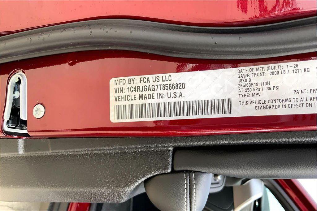 new 2026 Jeep Grand Cherokee car, priced at $36,725