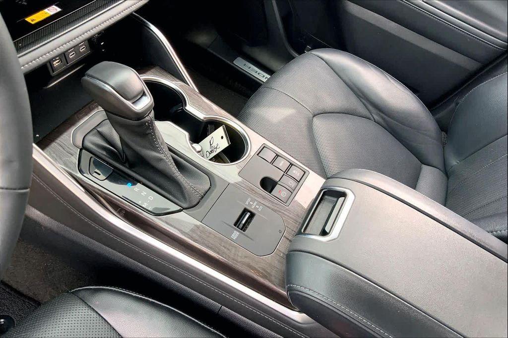used 2023 Toyota Highlander car, priced at $35,990