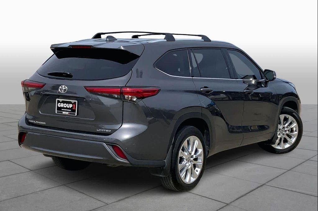 used 2023 Toyota Highlander car, priced at $35,990