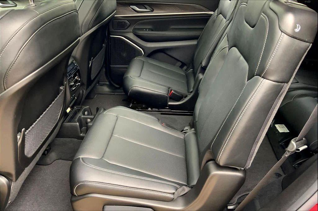 new 2026 Jeep Grand Cherokee L car, priced at $51,686