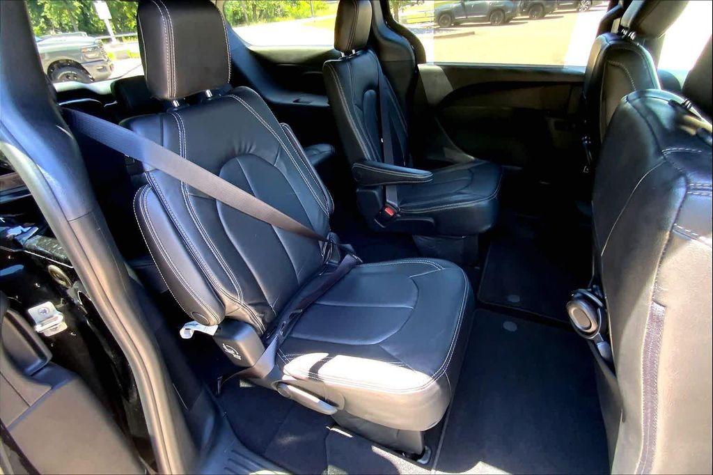 used 2019 Chrysler Pacifica car, priced at $22,215