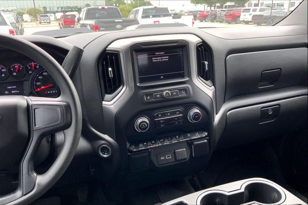 used 2024 Chevrolet Silverado 1500 car, priced at $43,115