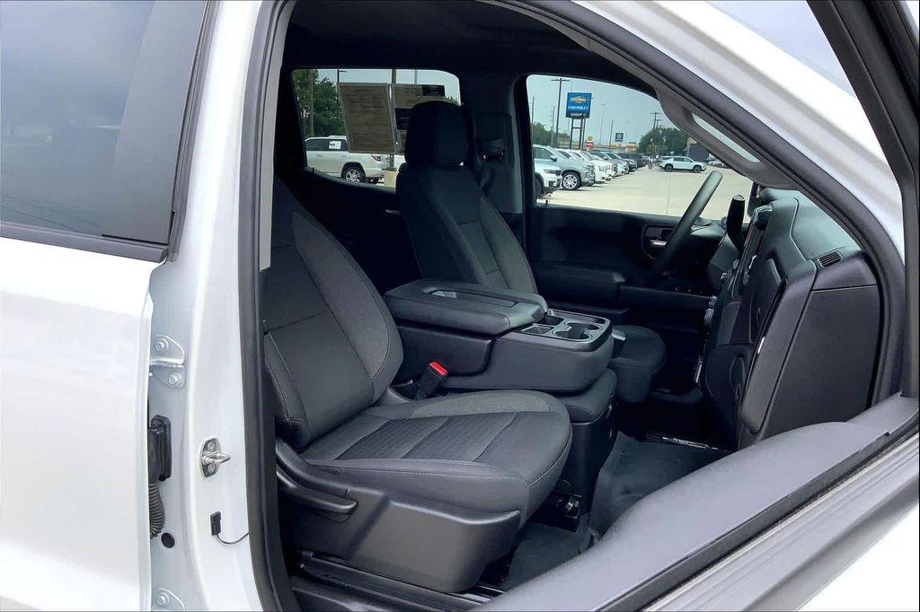 used 2024 Chevrolet Silverado 1500 car, priced at $43,115
