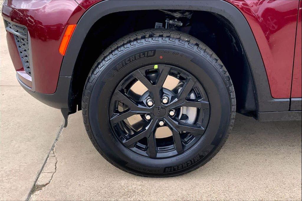 new 2026 Jeep Grand Cherokee L car, priced at $46,277