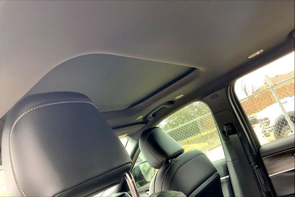 new 2026 Jeep Grand Cherokee L car, priced at $46,277