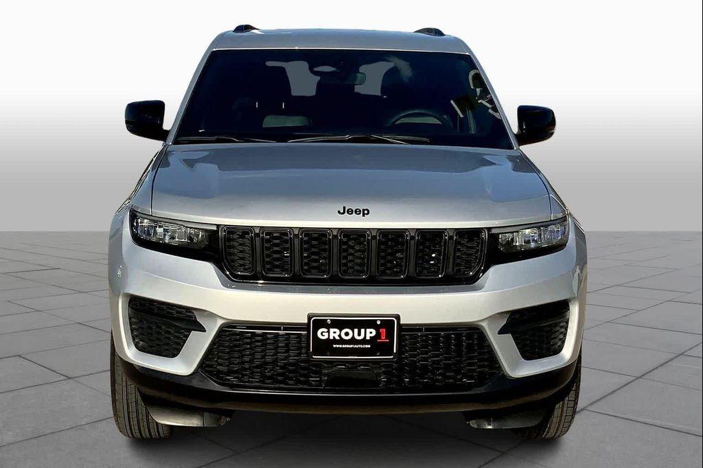 used 2024 Jeep Grand Cherokee car, priced at $33,390