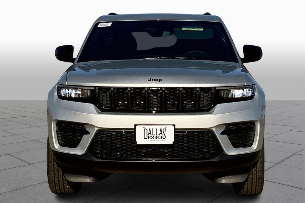 used 2024 Jeep Grand Cherokee car, priced at $33,390