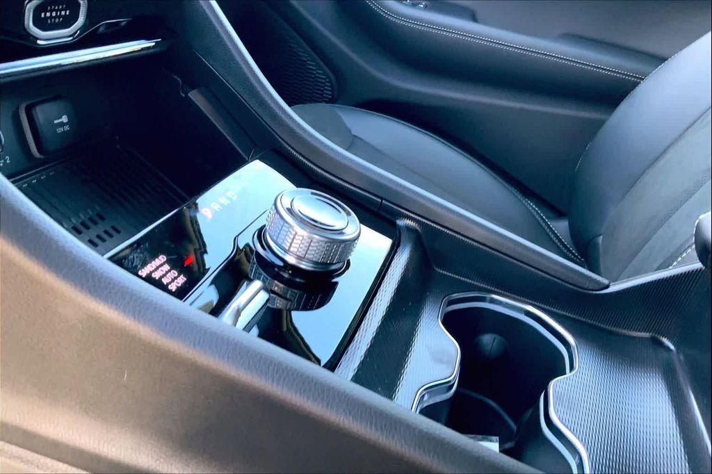 new 2026 Jeep Grand Cherokee car, priced at $43,061