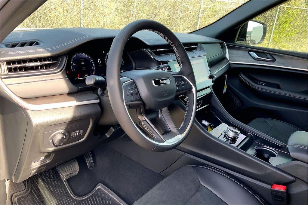 new 2026 Jeep Grand Cherokee L car, priced at $46,277