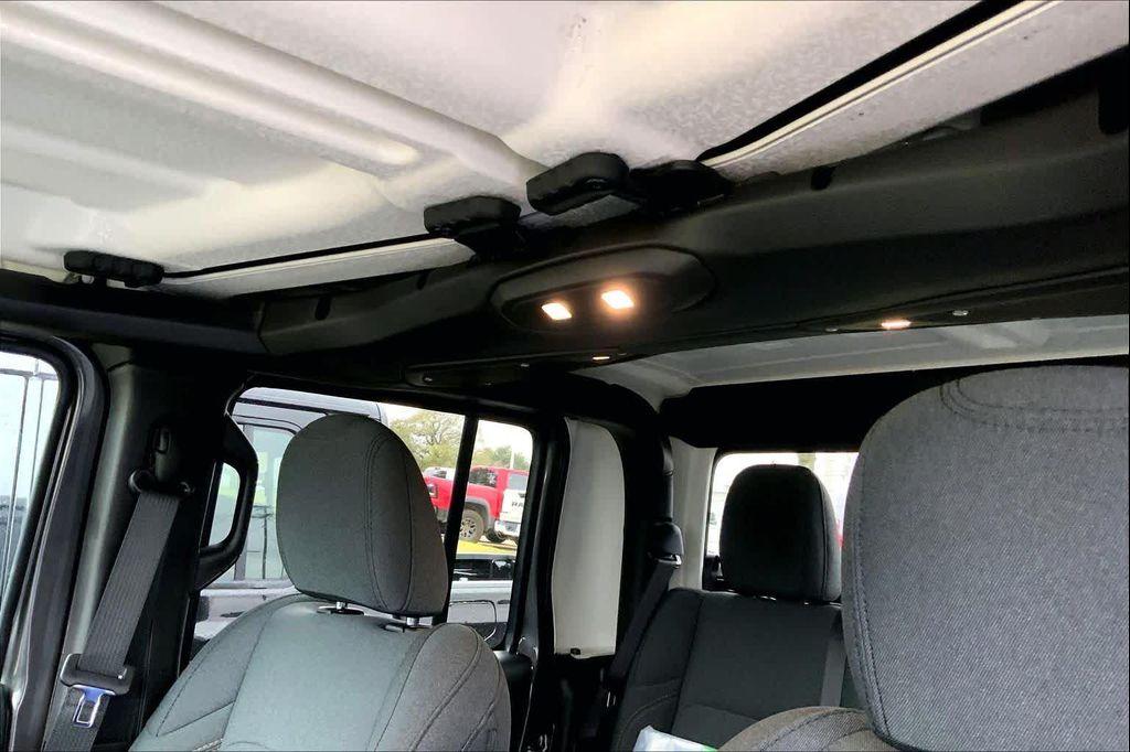 new 2026 Jeep Gladiator car, priced at $43,696