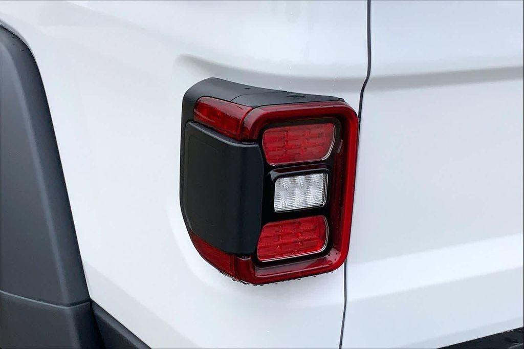 new 2026 Jeep Gladiator car, priced at $47,969