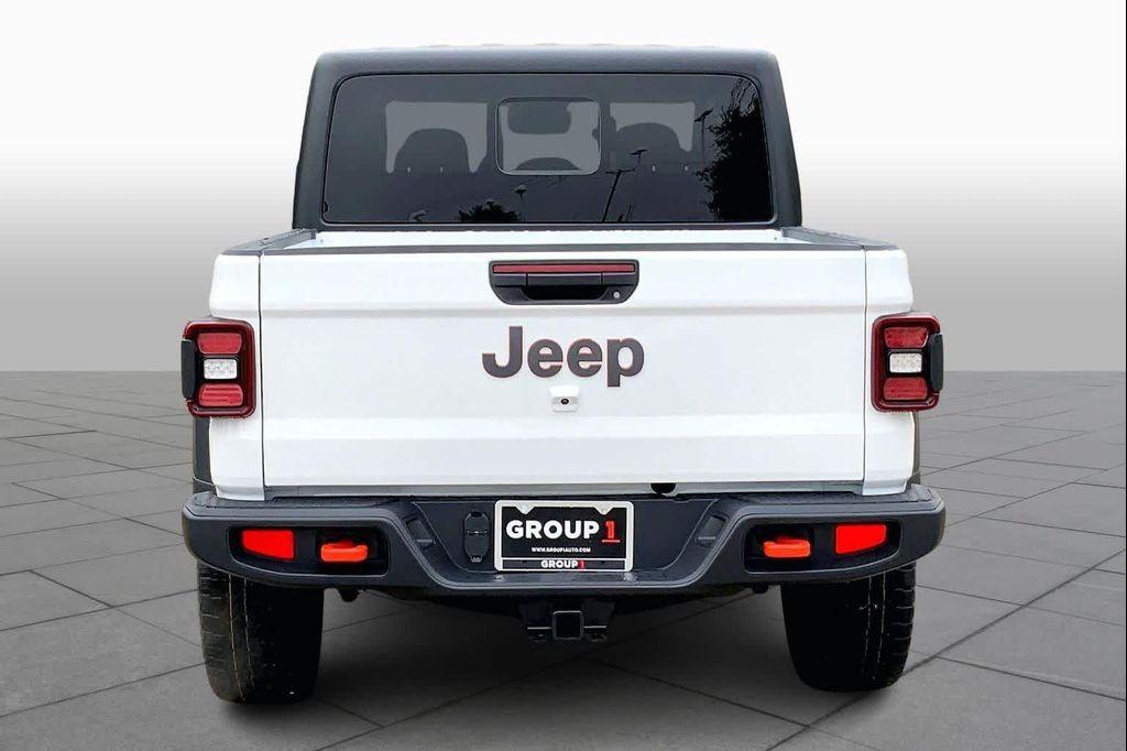 new 2026 Jeep Gladiator car, priced at $47,969