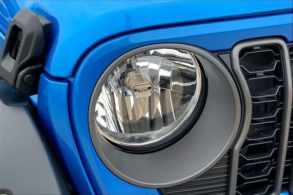 new 2026 Jeep Wrangler car, priced at $42,553
