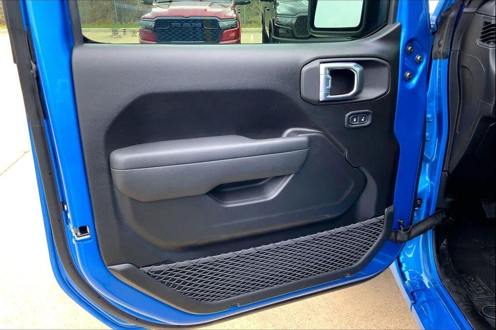 new 2026 Jeep Wrangler car, priced at $42,553