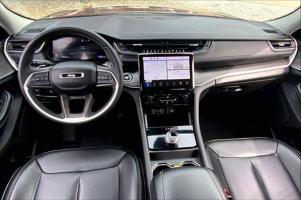 used 2024 Jeep Grand Cherokee car, priced at $25,990