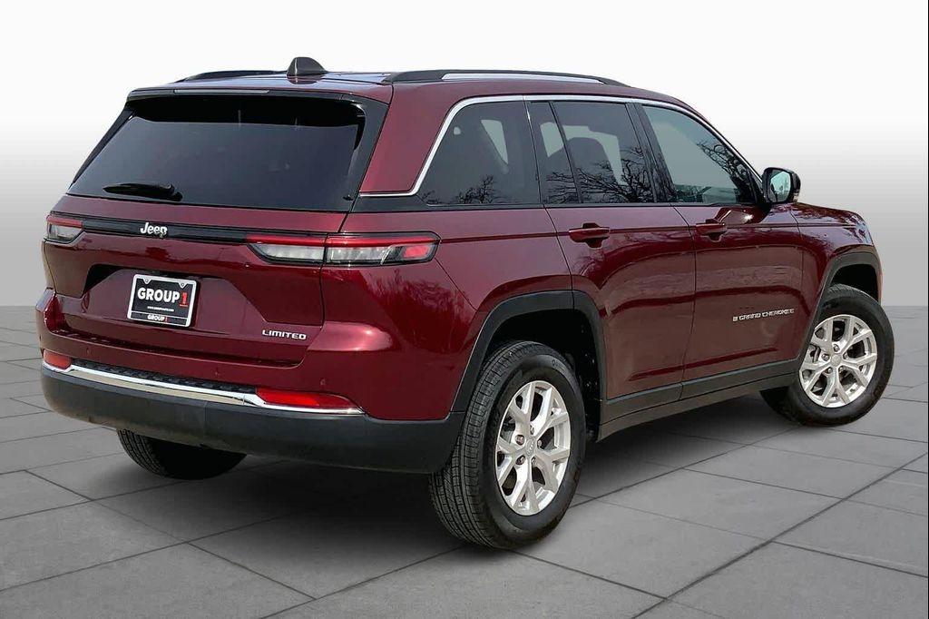 used 2024 Jeep Grand Cherokee car, priced at $25,990