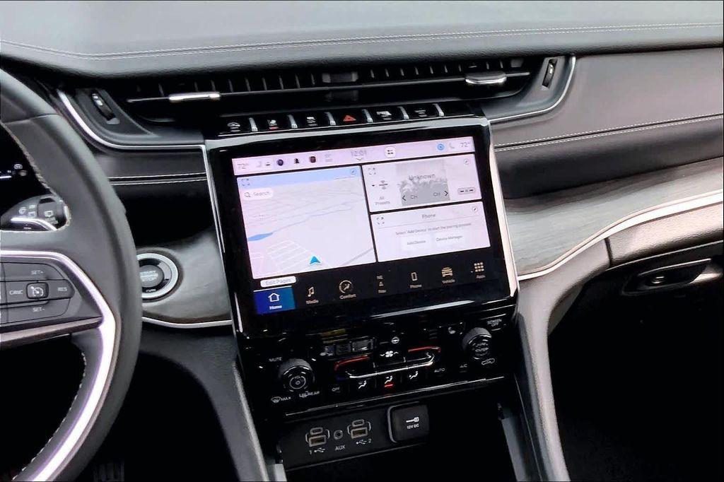 used 2024 Jeep Grand Cherokee car, priced at $25,990