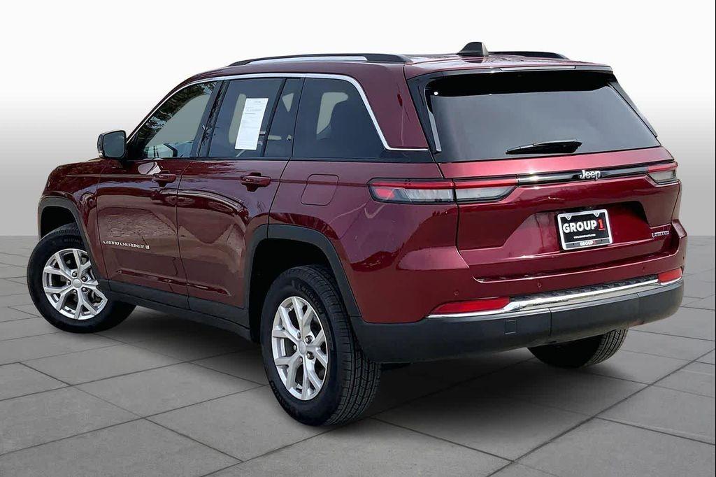 used 2024 Jeep Grand Cherokee car, priced at $25,990