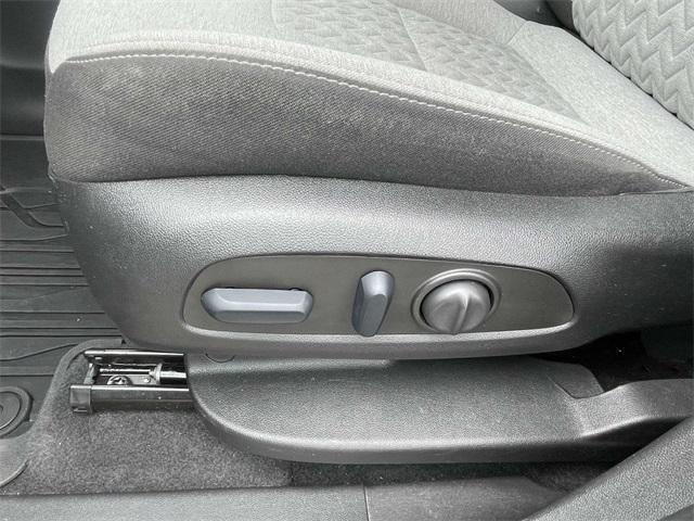 used 2023 Chevrolet Equinox car, priced at $18,950