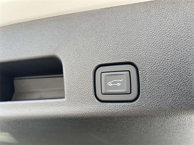 new 2026 Chevrolet Traverse car, priced at $43,743