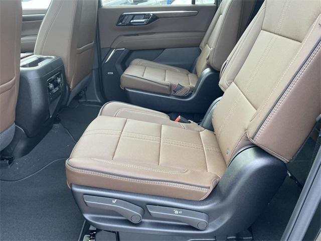 new 2025 Chevrolet Suburban car, priced at $81,832