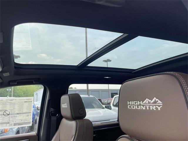 new 2025 Chevrolet Suburban car, priced at $81,832