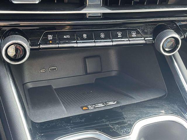 used 2024 Chevrolet Traverse car, priced at $49,277