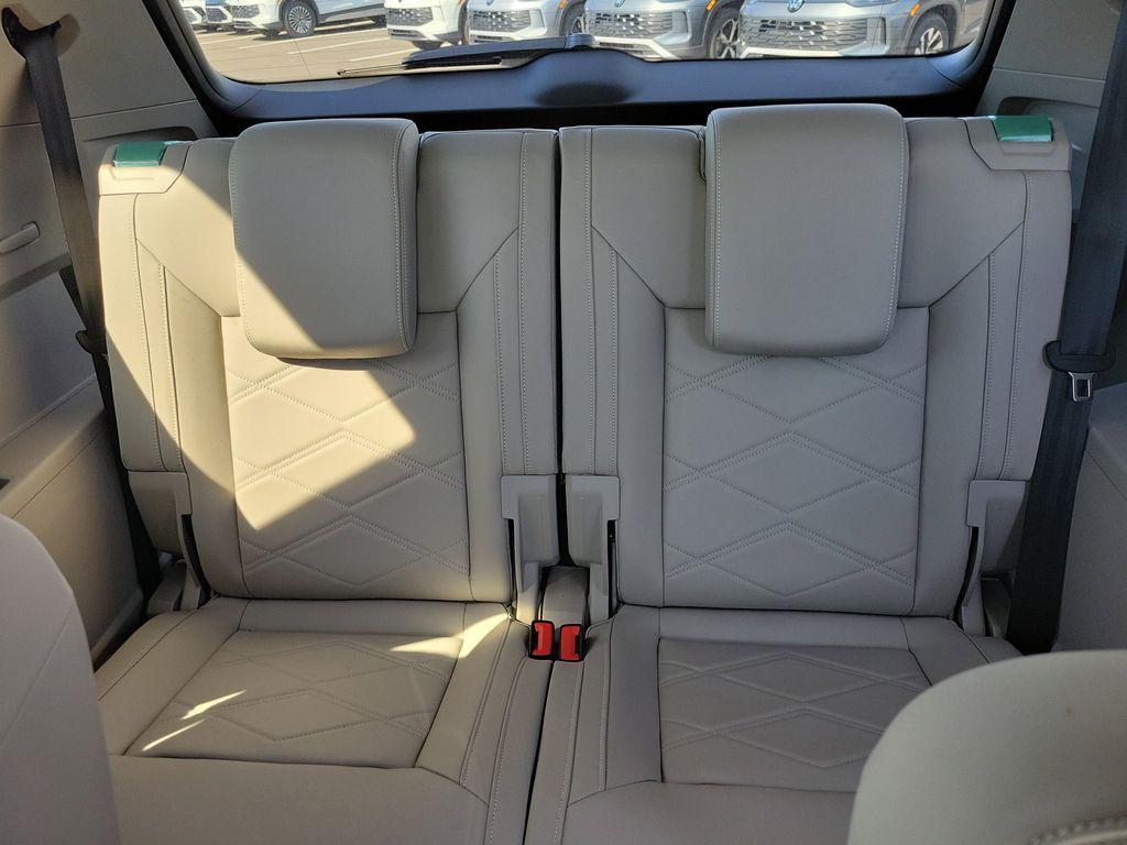 new 2026 Volkswagen Atlas car, priced at $43,148