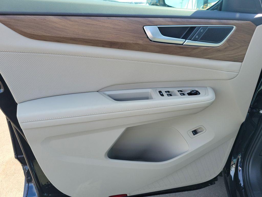 new 2026 Volkswagen Atlas car, priced at $43,148