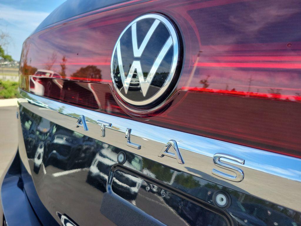 new 2026 Volkswagen Atlas car, priced at $43,148