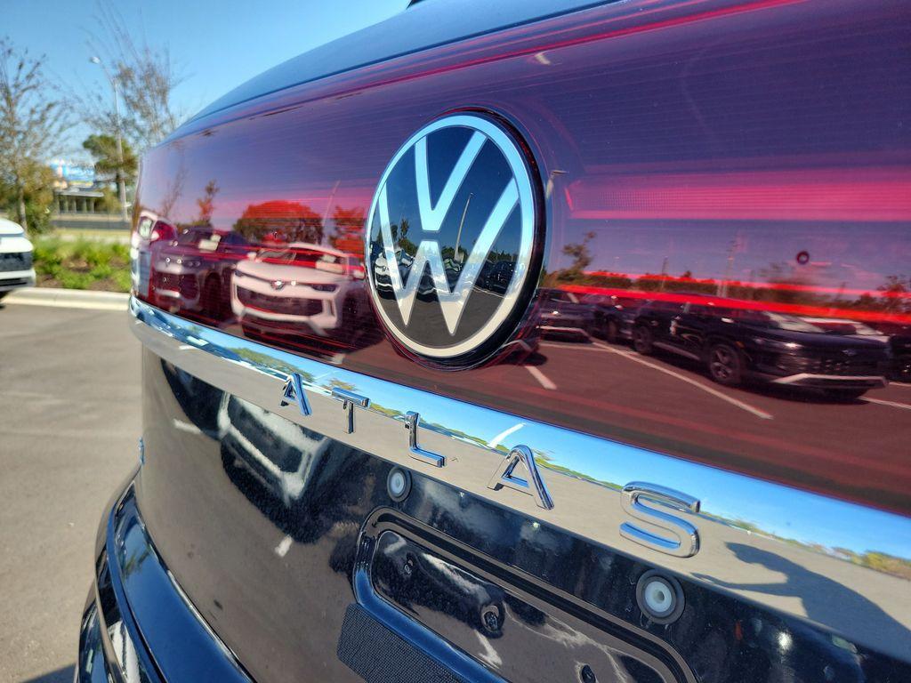 new 2026 Volkswagen Atlas Cross Sport car, priced at $46,225
