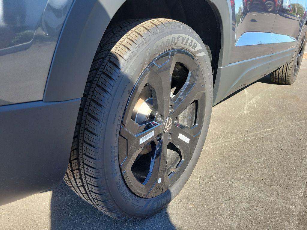 new 2025 Volkswagen Taos car, priced at $30,079