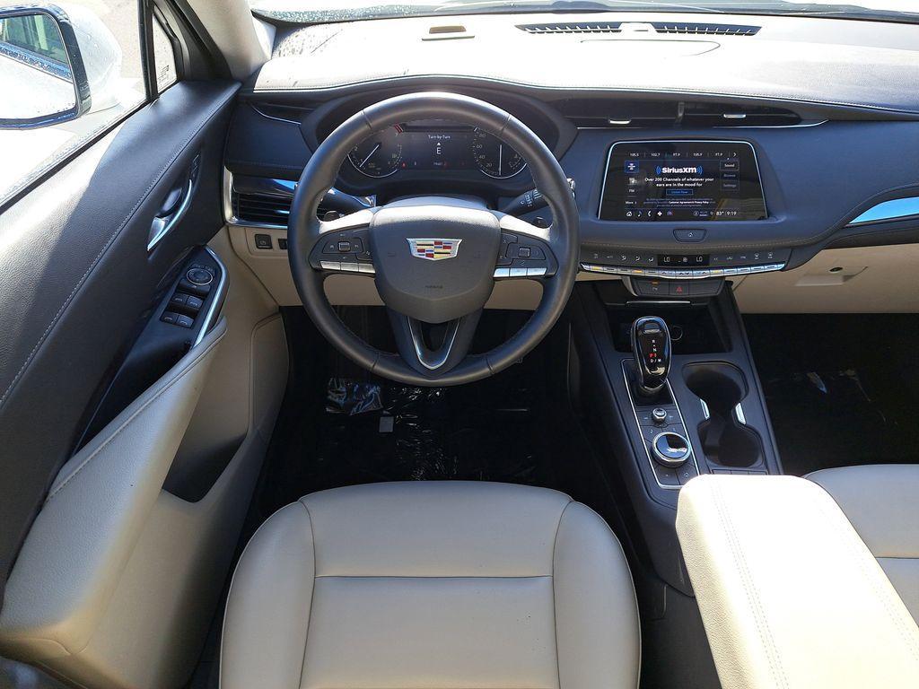 used 2022 Cadillac XT4 car, priced at $26,995