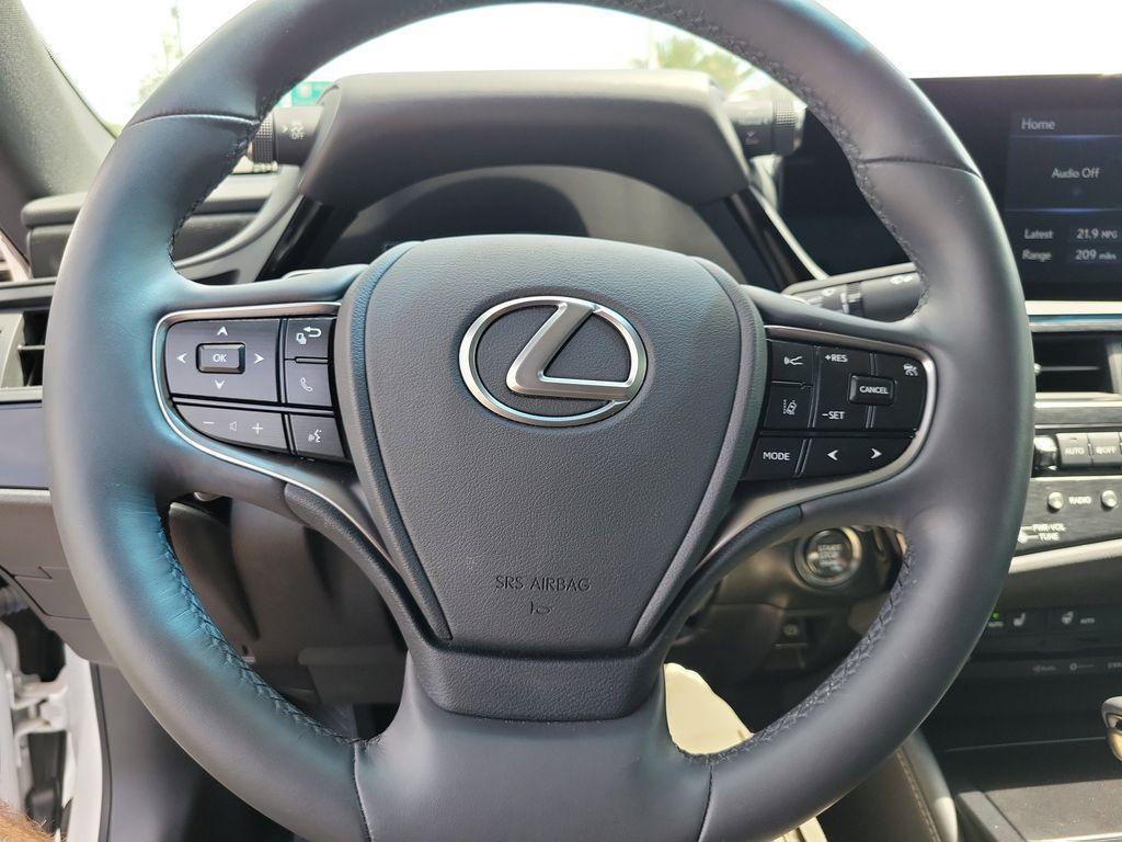 used 2022 Lexus ES 350 car, priced at $34,595