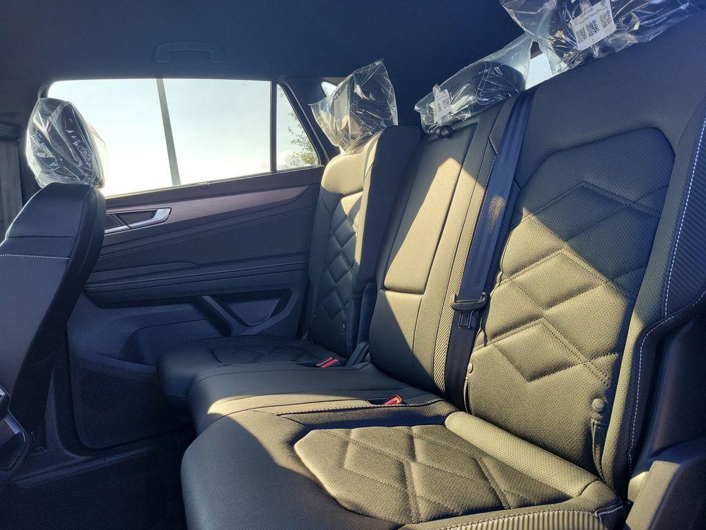 new 2026 Volkswagen Atlas Cross Sport car, priced at $41,042