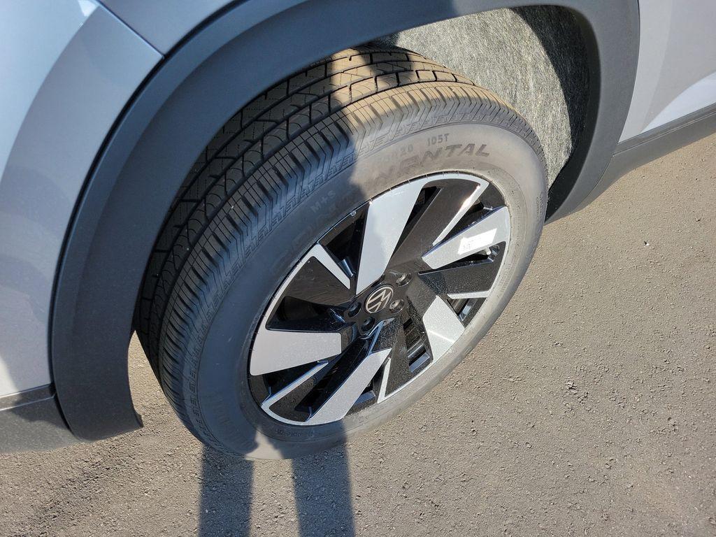 new 2026 Volkswagen Atlas Cross Sport car, priced at $44,062