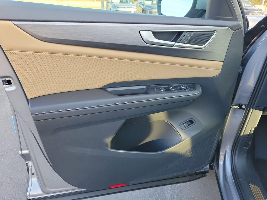 new 2026 Volkswagen Atlas Cross Sport car, priced at $44,062