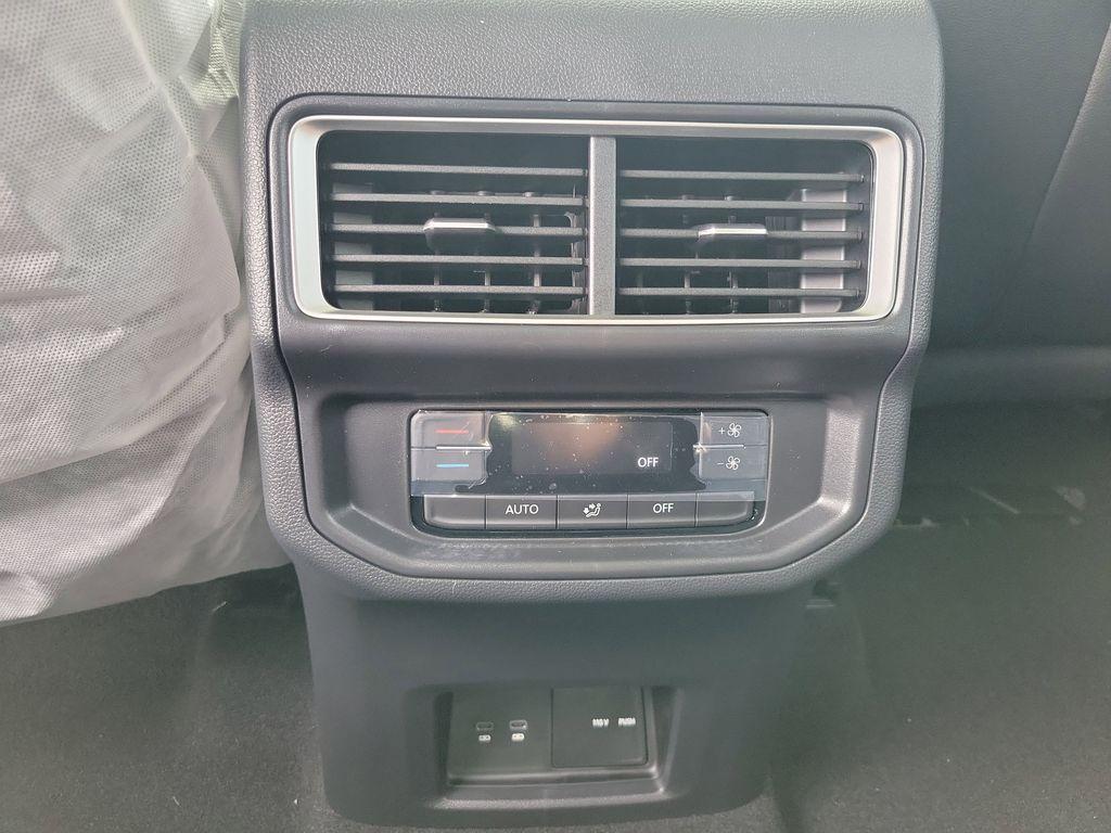 new 2026 Volkswagen Atlas car, priced at $45,271