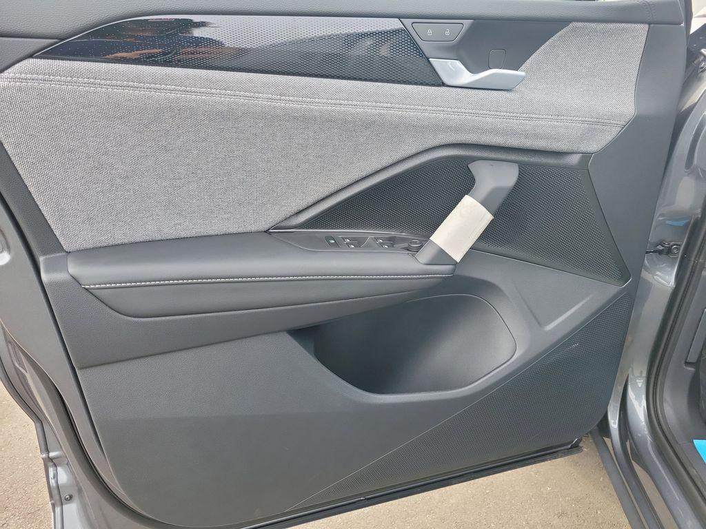 new 2025 Volkswagen Tiguan car, priced at $25,946